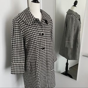 Carmen Marc Valvo Houndstooth Coat